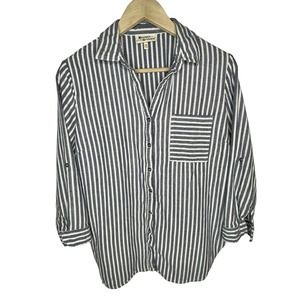 Hester Orchard Button Blouse Womens Size M Blue 3/4 Sleeve Pocket Shirt EUC